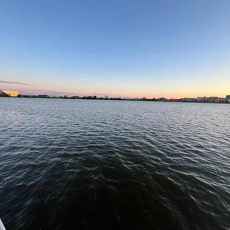 Casey's View House Boat Bed and breakfast Ámsterdam