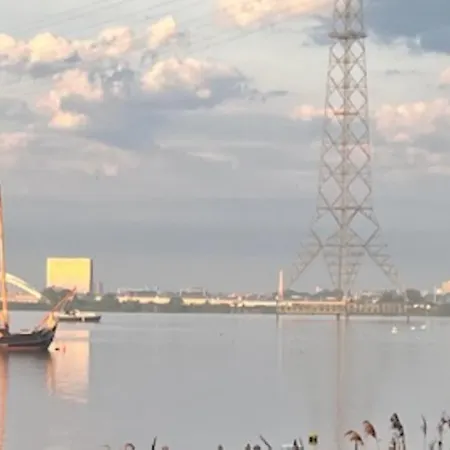 Bed & Breakfast Casey's View House Boat