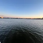 Casey's View House Boat Frühstückspension Amsterdam